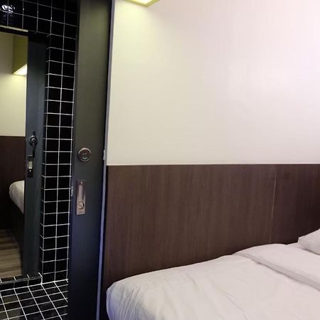 Four Sisters Homestay Bangkok Dış mekan fotoğraf