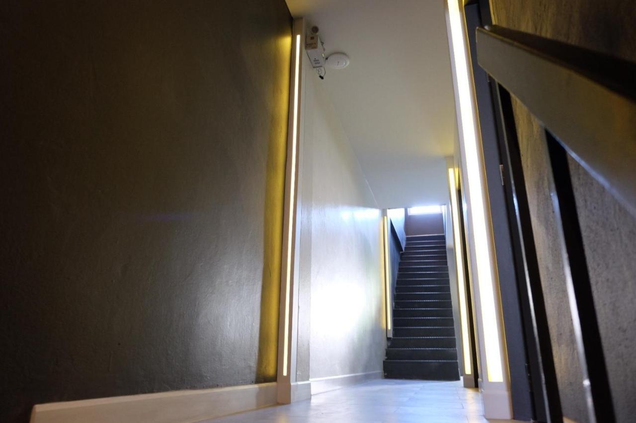 Four Sisters Homestay Bangkok Dış mekan fotoğraf