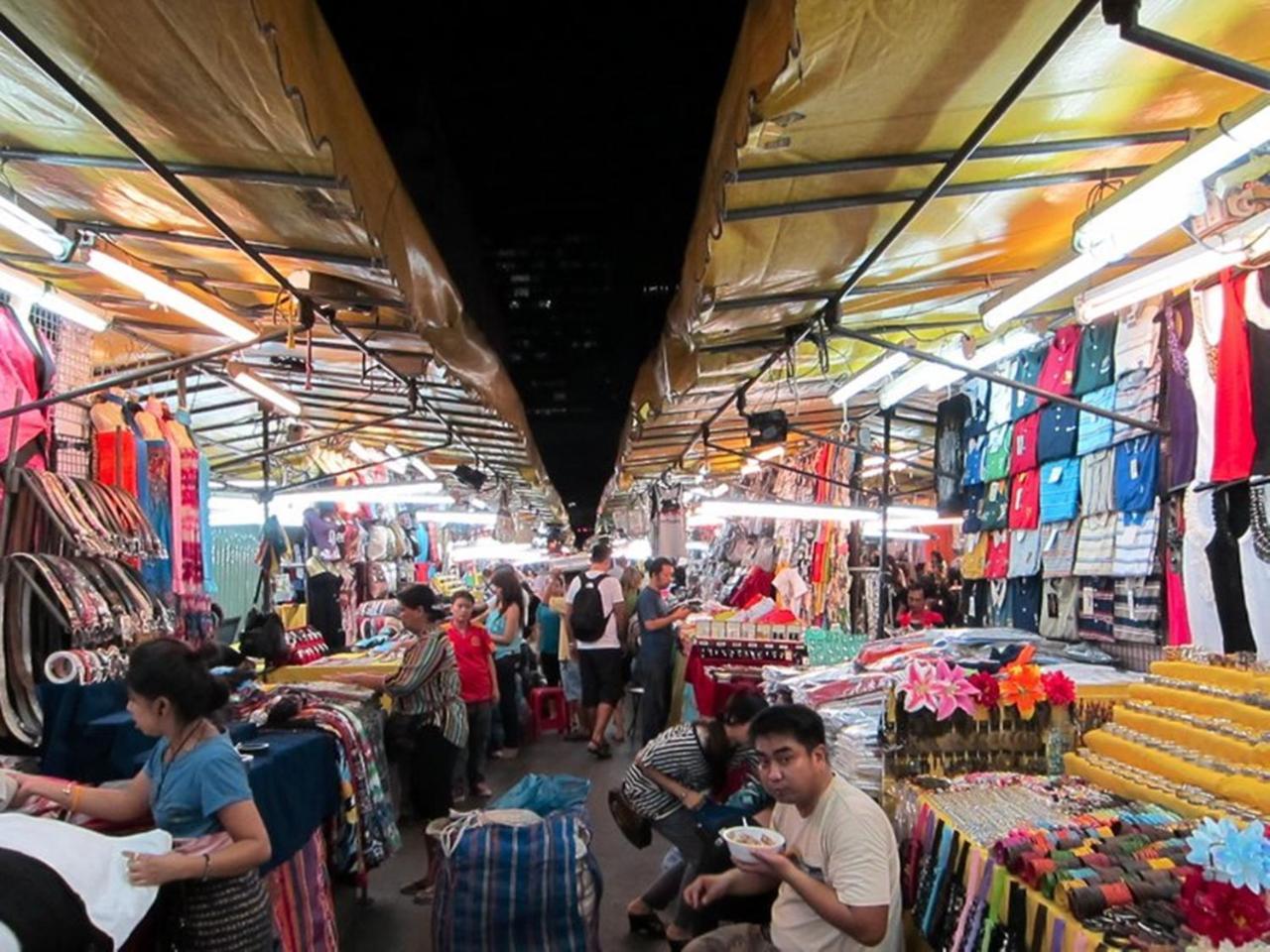 Four Sisters Homestay Bangkok Dış mekan fotoğraf